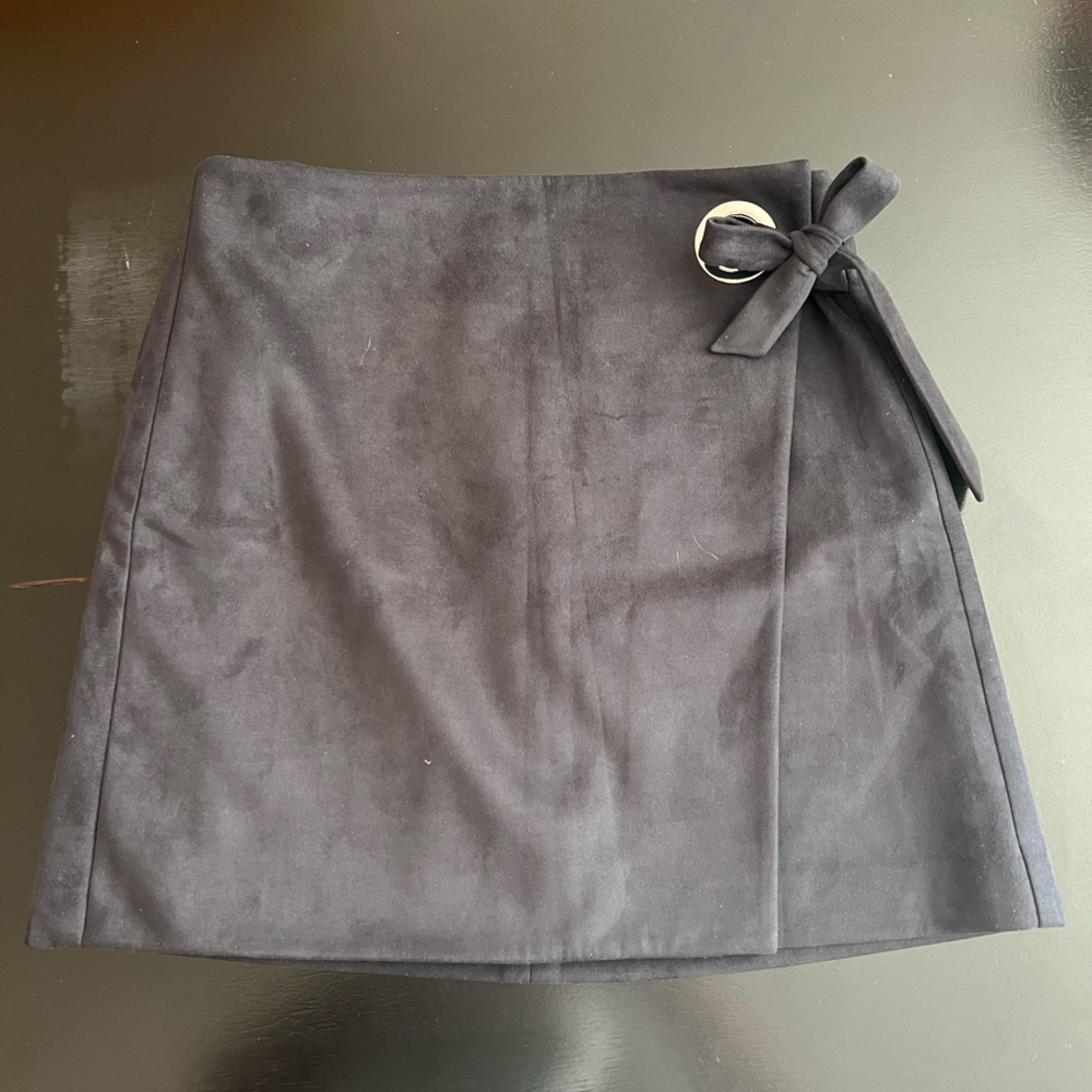Suede navy skirt